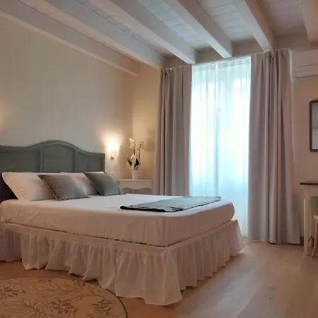 Relais Ca' Morenica Валеджо-суль-Минчо