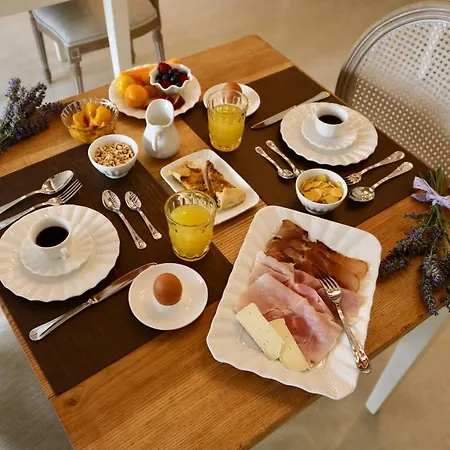 Relais Ca' Morenica * ヴァレッジョ・スル・ミンチョ