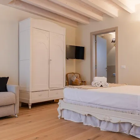 Relais Ca' Morenica 팜스테이 *