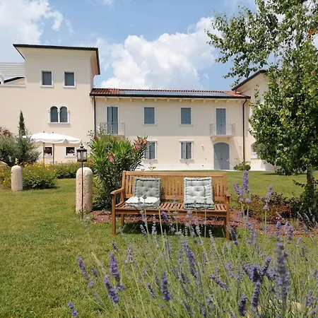 ファームステイ Relais Ca' Morenica ヴァレッジョ・スル・ミンチョ